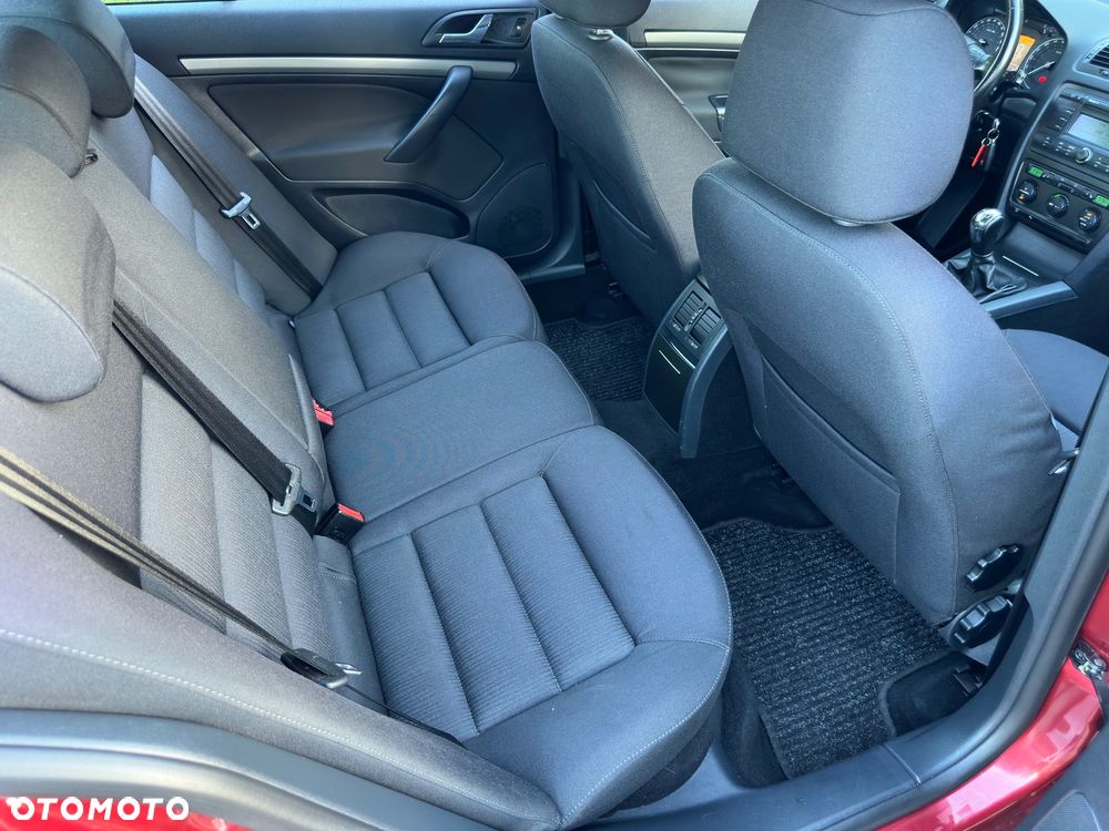 Skoda Octavia 1.6 Ambiente - 28
