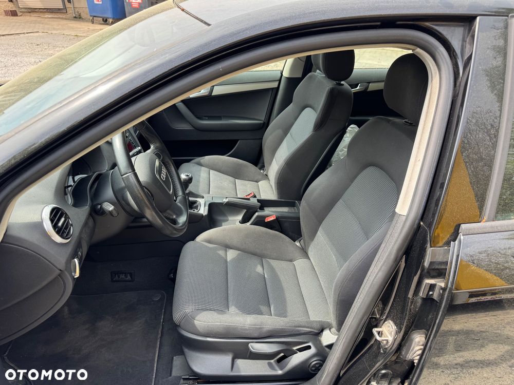 Audi A3 Sportback 1.8 TFSI Attraction - 6