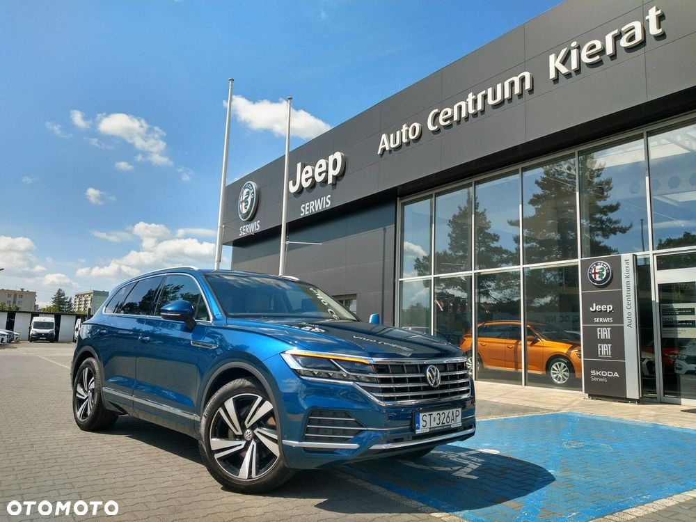 Volkswagen Touareg - 1