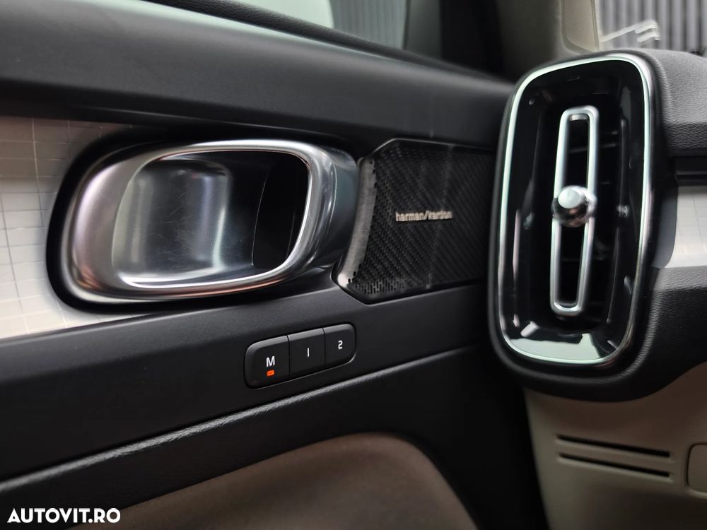 Volvo XC 40 D4 AWD Geartronic Inscription - 24