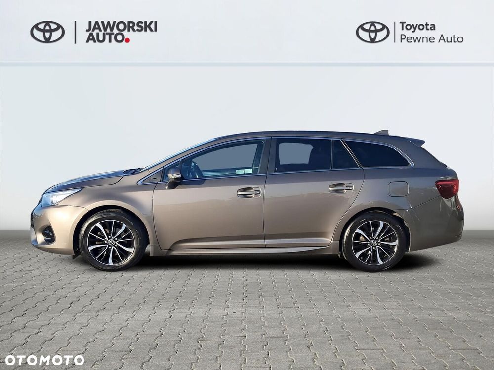 Toyota Avensis - 38