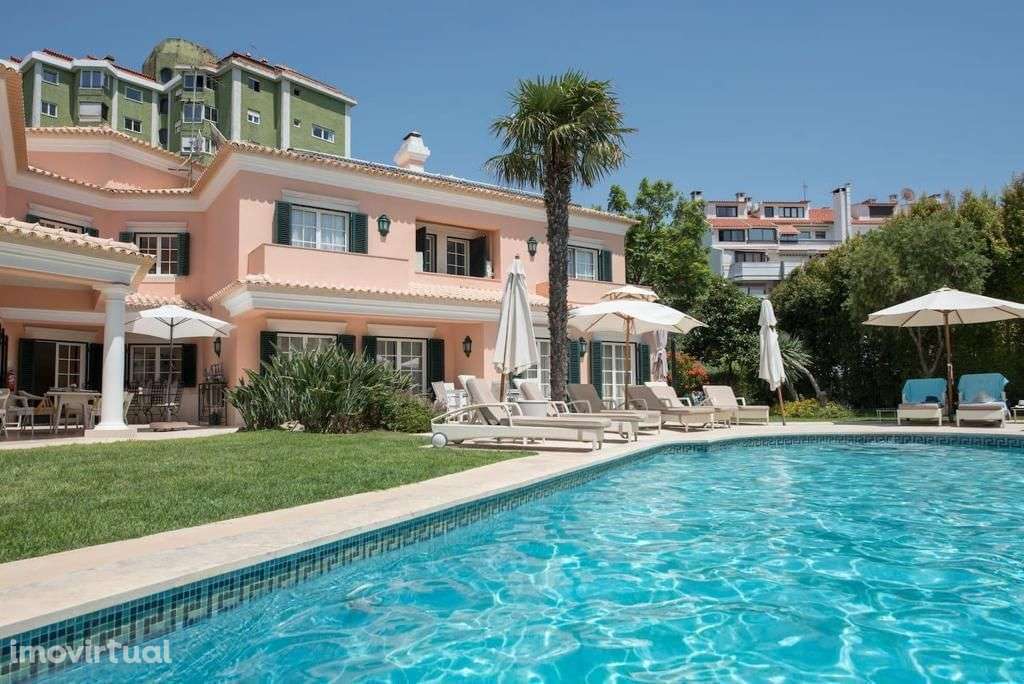 Moradia T8 + 1 com jardim, Bairro do Rosário, Cascais - Grande imagem: 2/28