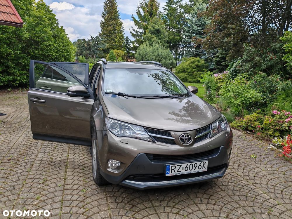 Toyota RAV4 - 7