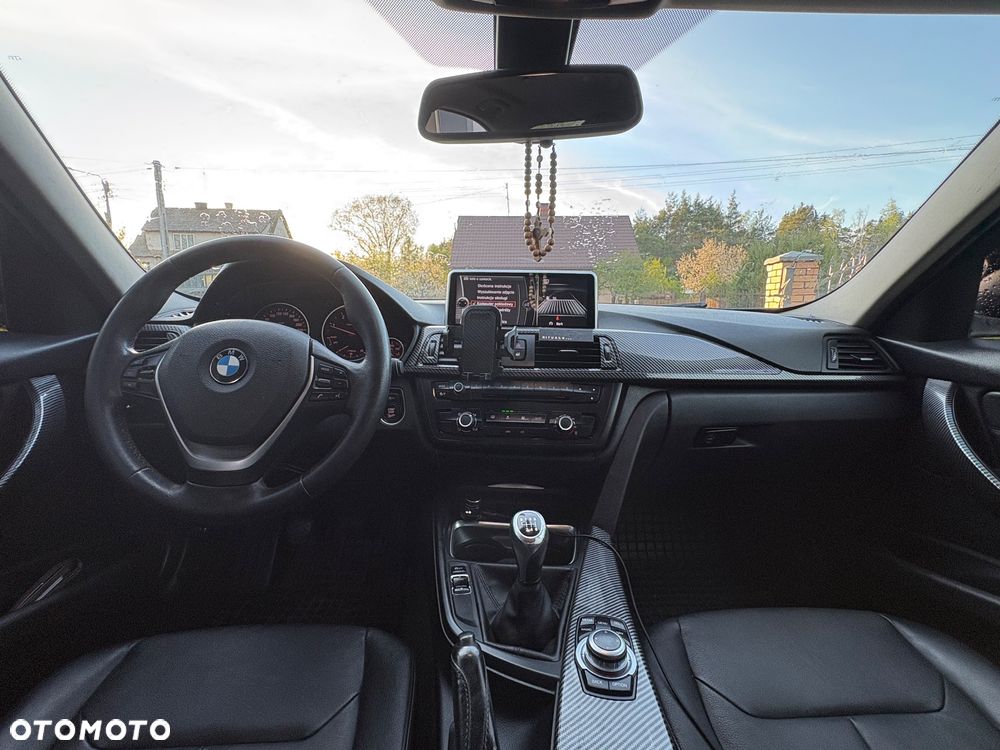 BMW Seria 3 316d - 10