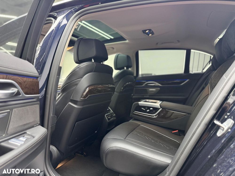 BMW Seria 7 740d xDrive - 25