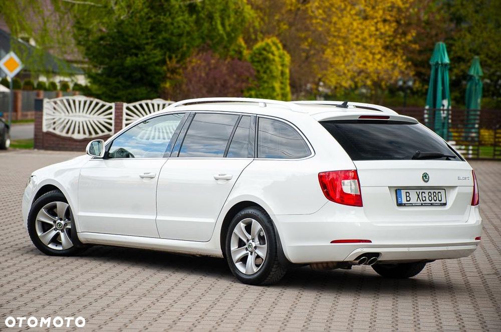 Skoda Superb 2.0 TDI DSG Ambition - 12