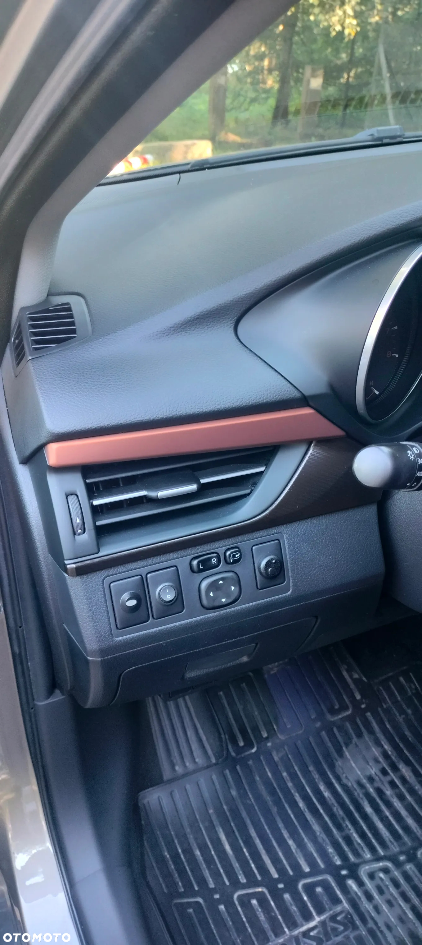 Toyota Avensis - 20