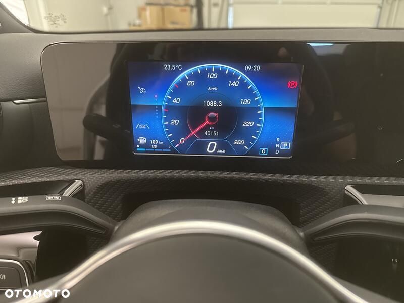 Mercedes-Benz CLA 200 7G-DCT - 14