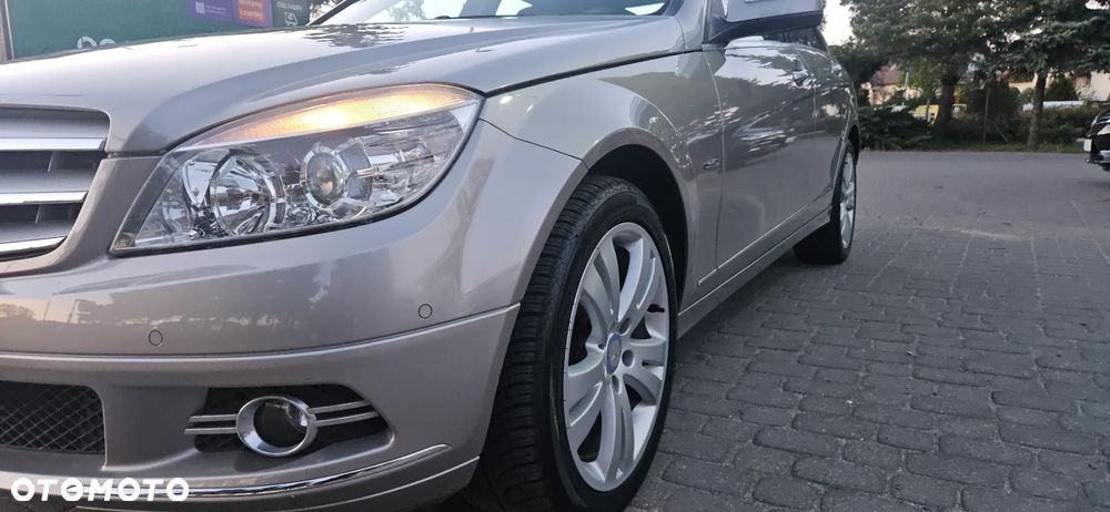 Mercedes-Benz Klasa C ver-180-blueefficiency-7g--tronic-avantgarde - 15