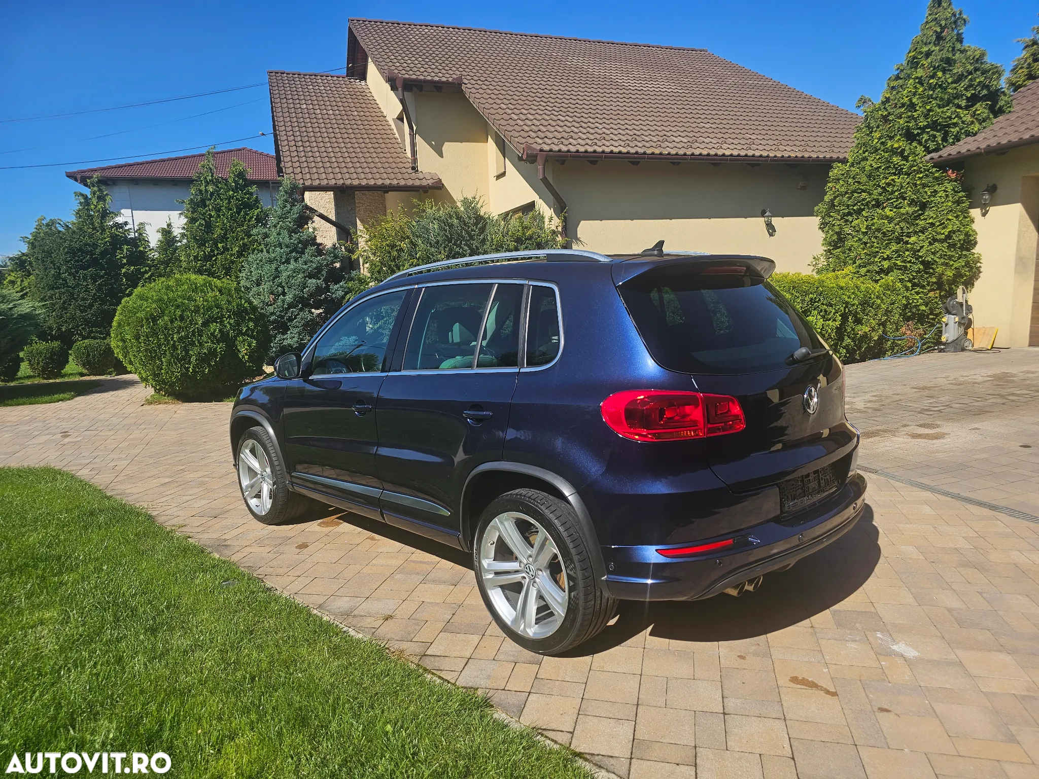 Volkswagen Tiguan 2.0 TDI 4Motion Sport & Style - 8