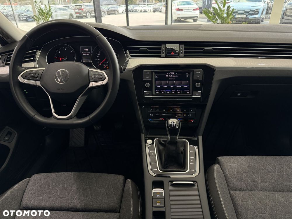 Volkswagen Passat - 14