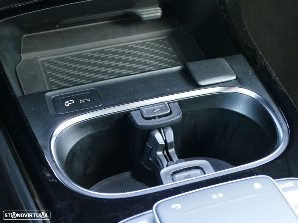 Mercedes-Benz A 250 e AMG Line - 22