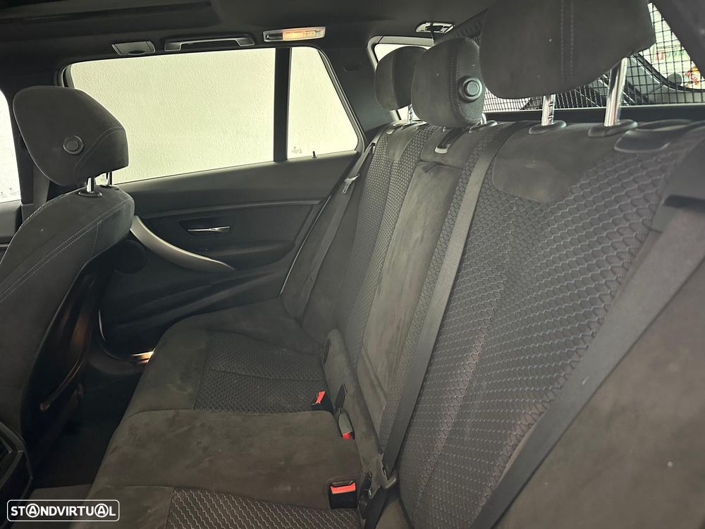 BMW 320 d Auto Pack M - 28