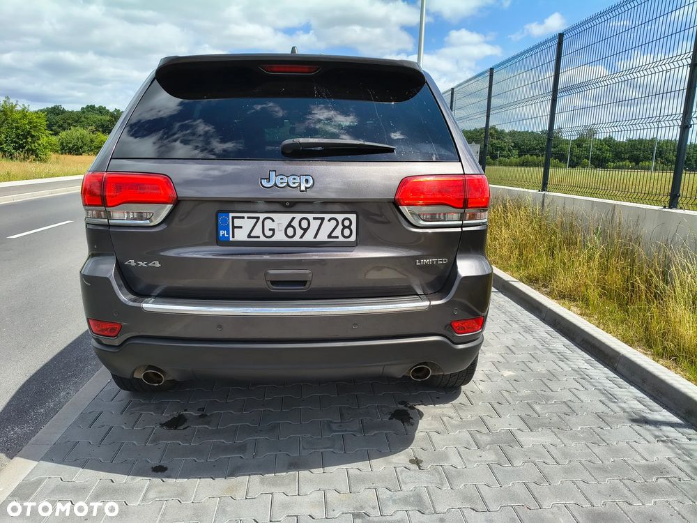 Jeep Grand Cherokee - 21