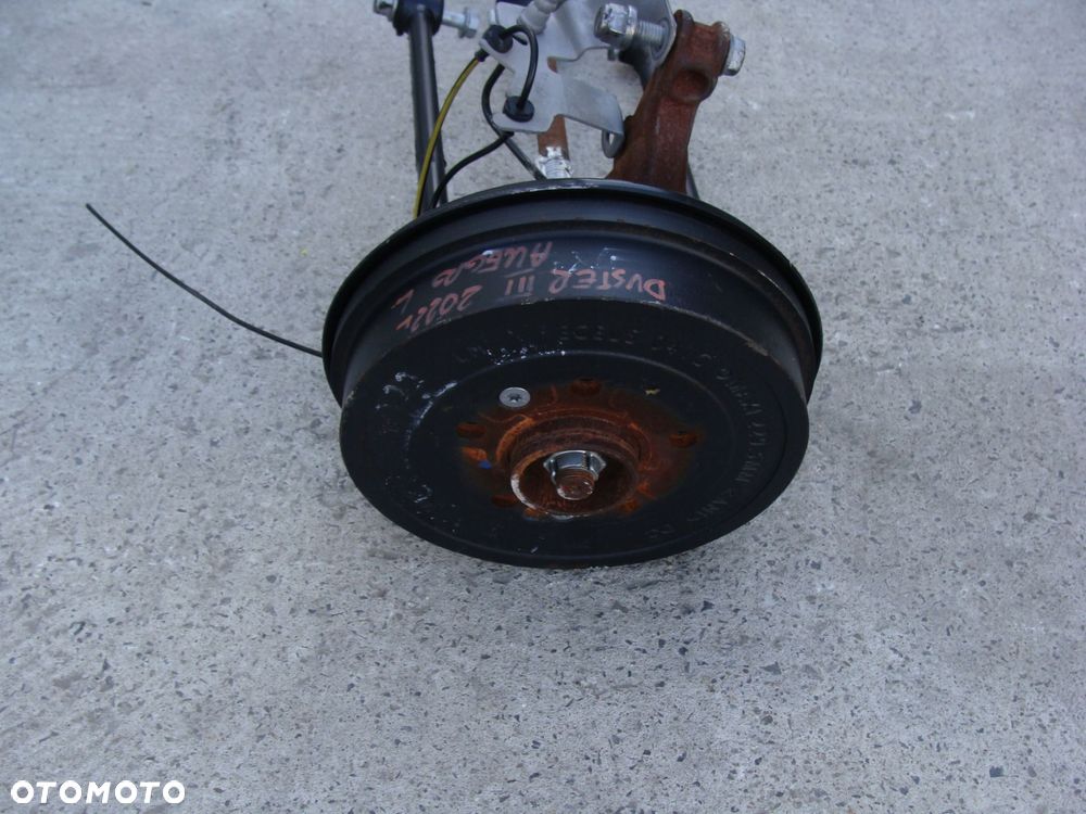 zwrotnica wahacze tył lewy dacia duster ii lift 2022r 4x4 4wd awd - 2