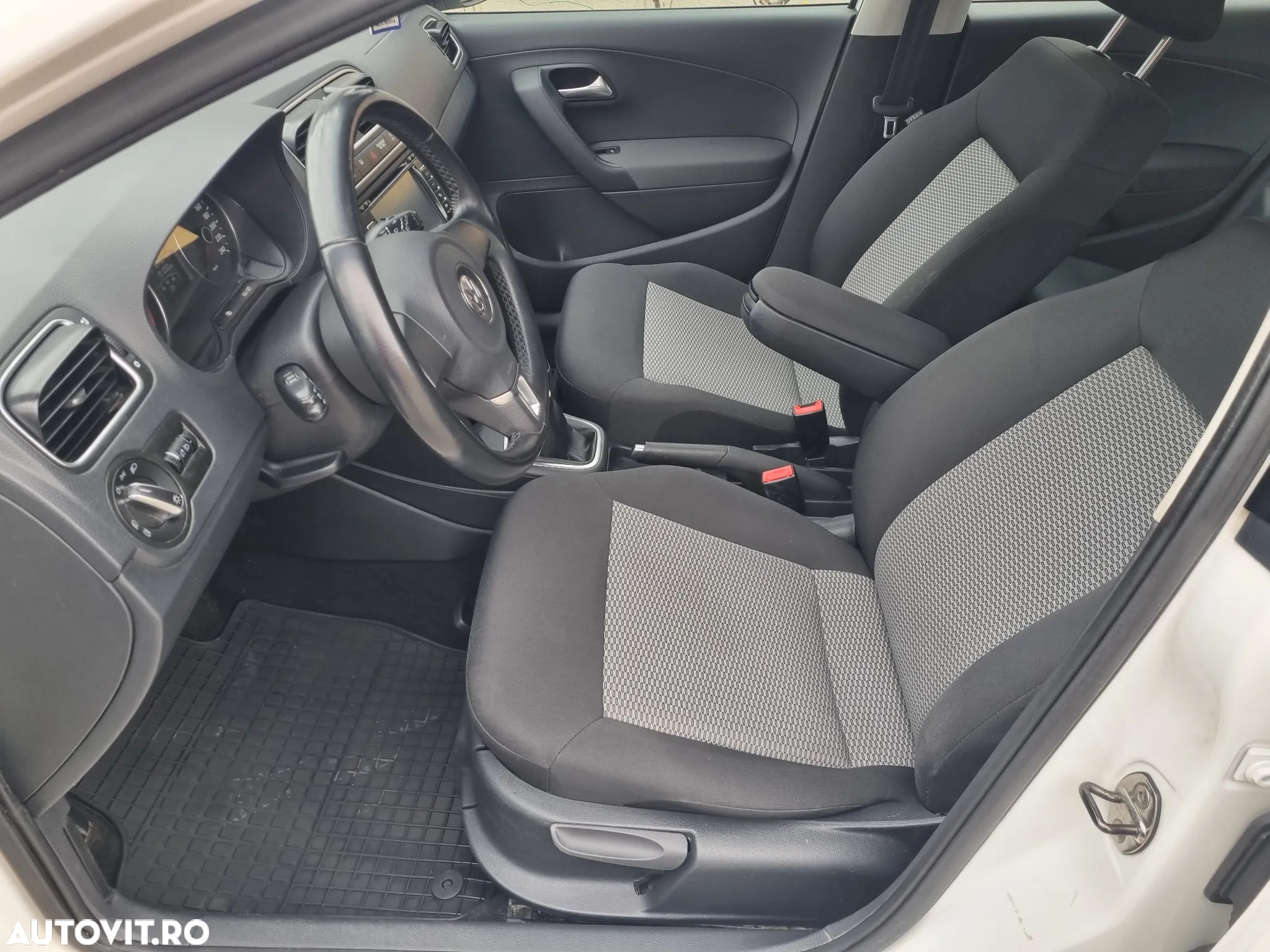 Volkswagen Polo 1.2 TDI CR DPF Highline - 9