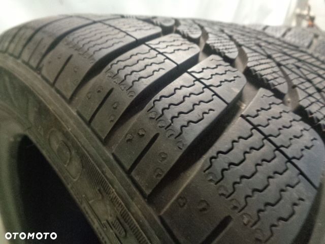 DUNLOP SP WINTER SPORT 4D 295/40R20 106V N0 - 2