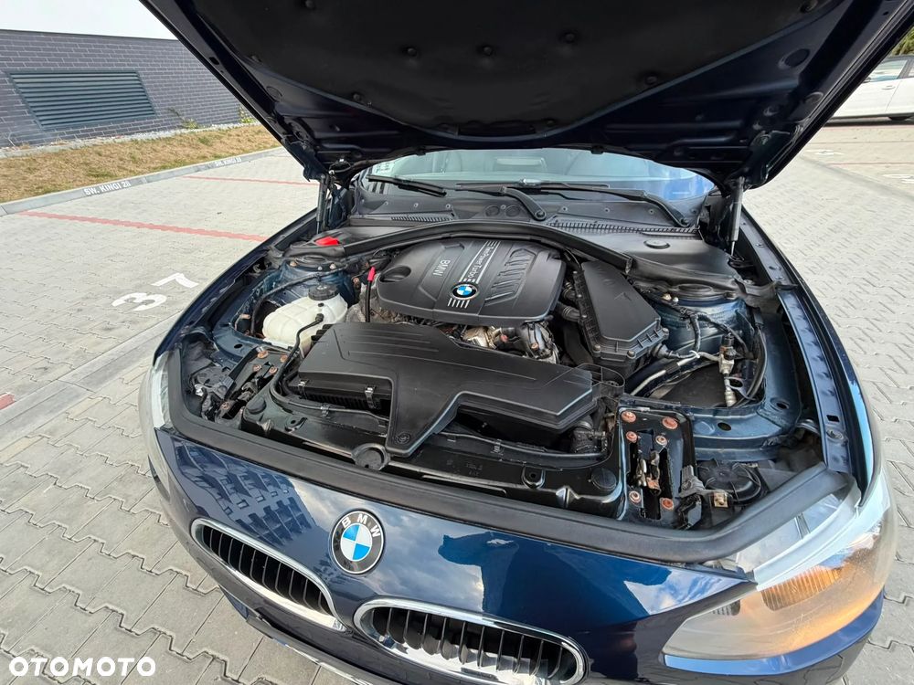 BMW Seria 1 116d Sport Line - 4