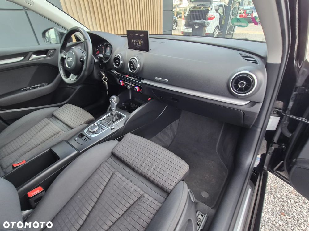 Audi A3 Sportback 2.0 TDI S tronic Attraction - 30