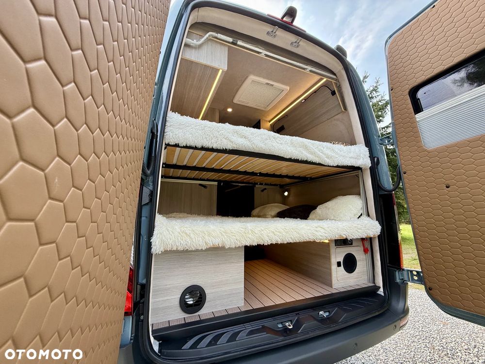 Mercedes-Benz Sprinter - 17
