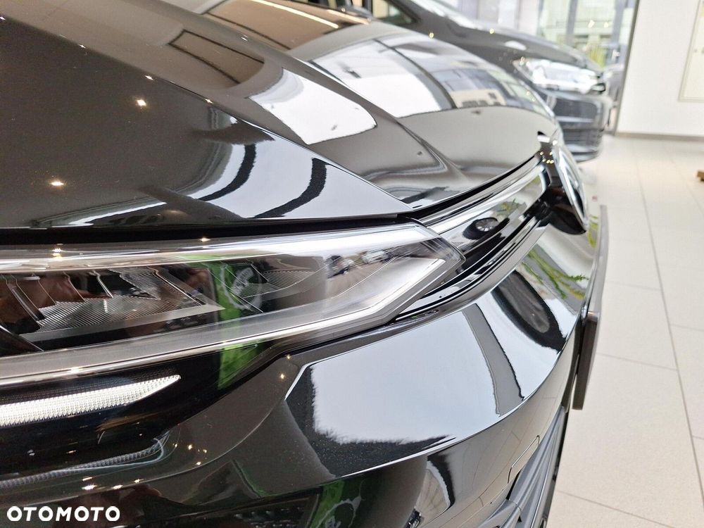 Volkswagen Golf - 11