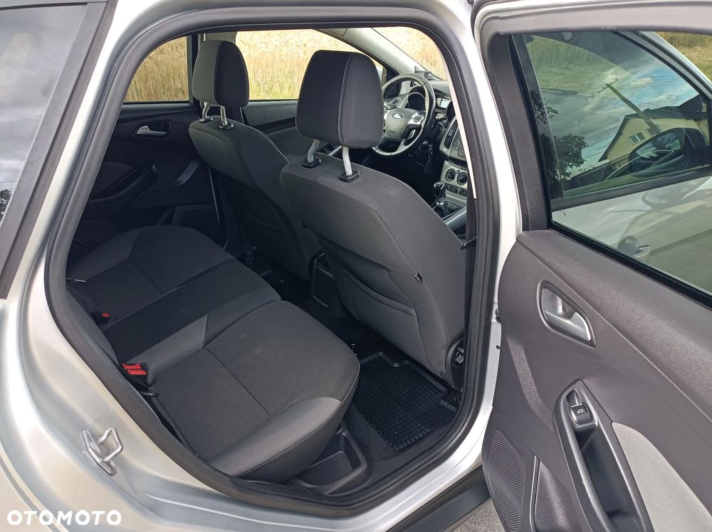 Ford Focus 1.6 TDCi DPF SYNC Edition - 9