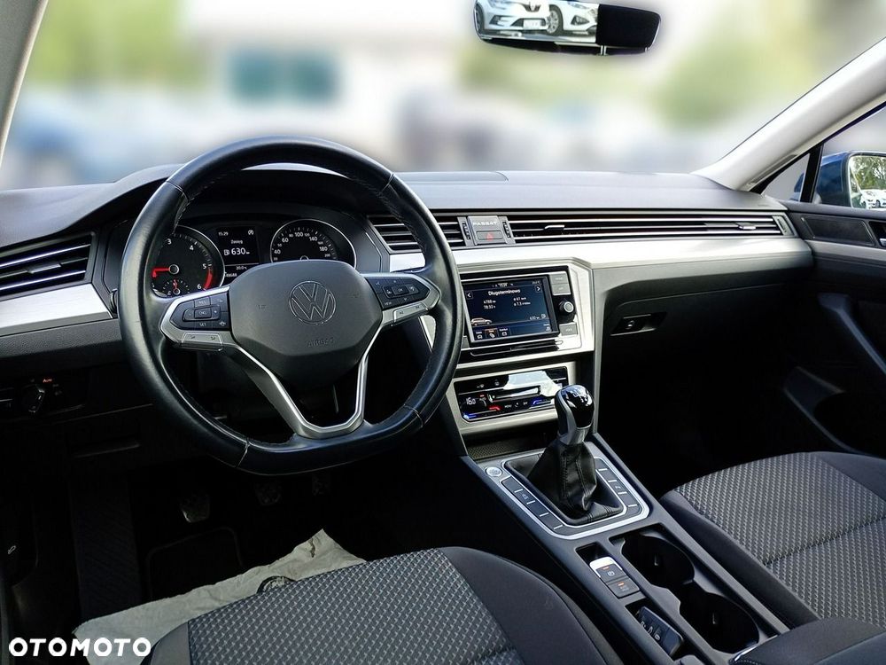 Volkswagen Passat Variant 2.0 TDI EVO Essence - 16