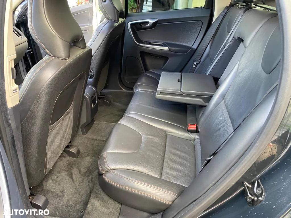 Volvo XC 60 D3 Start-Stop Summum - 13
