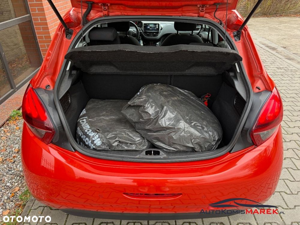 Peugeot 208 1.2 PureTech Style - 29