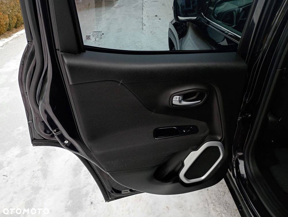 Jeep Renegade 1.4 MultiAir Longitude - 25