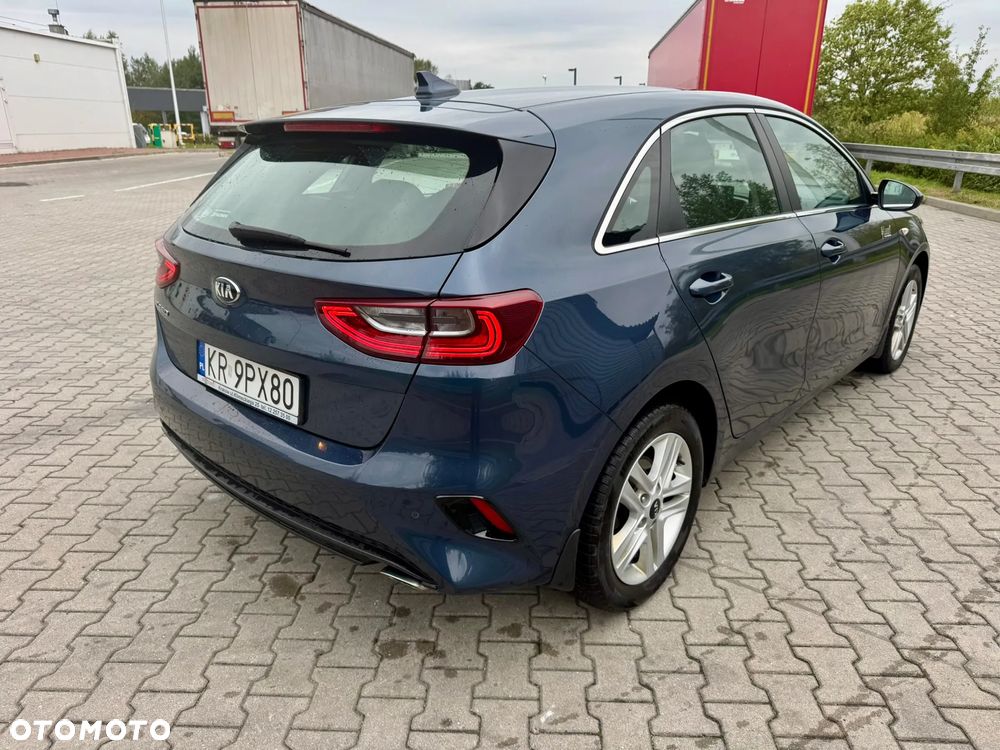 Kia Ceed 1.6 CRDi SCR M - 4