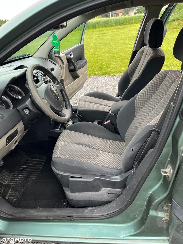 Renault Megane 1.4 Emotion - 7