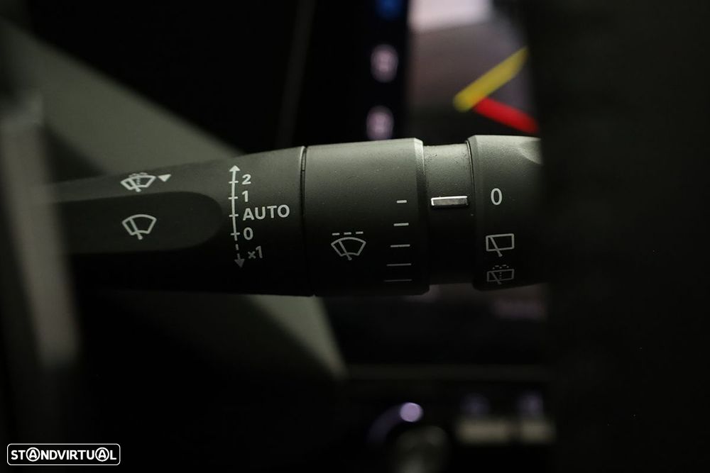 Peugeot 308 1.6 Hybrid Allure Pack e-EAT8 - 19