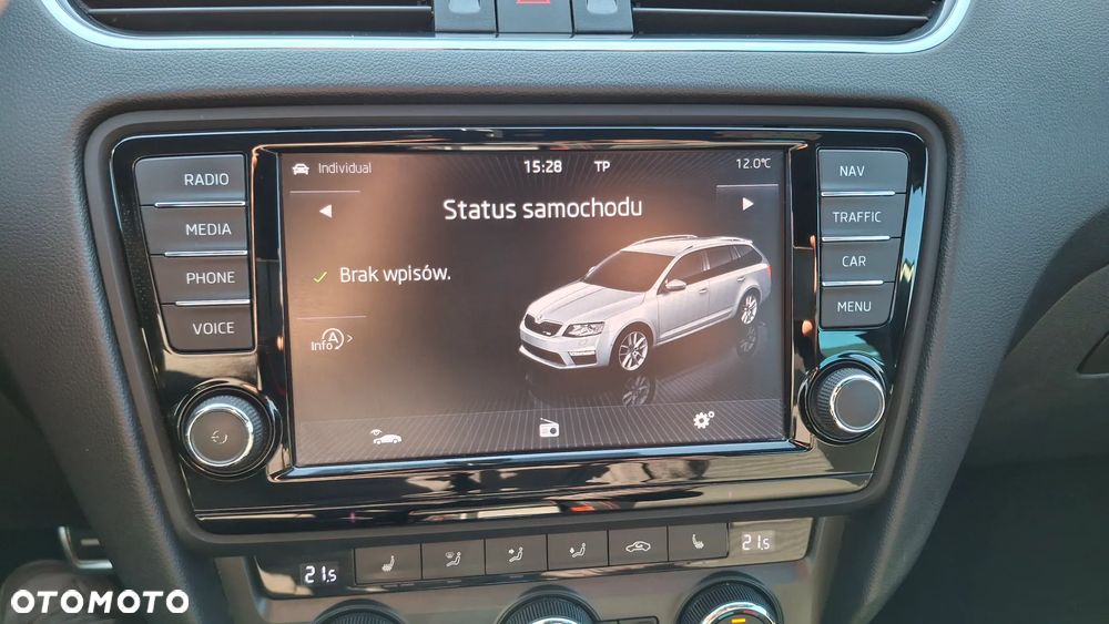 Skoda Octavia 2.0 TDI DSG RS - 24