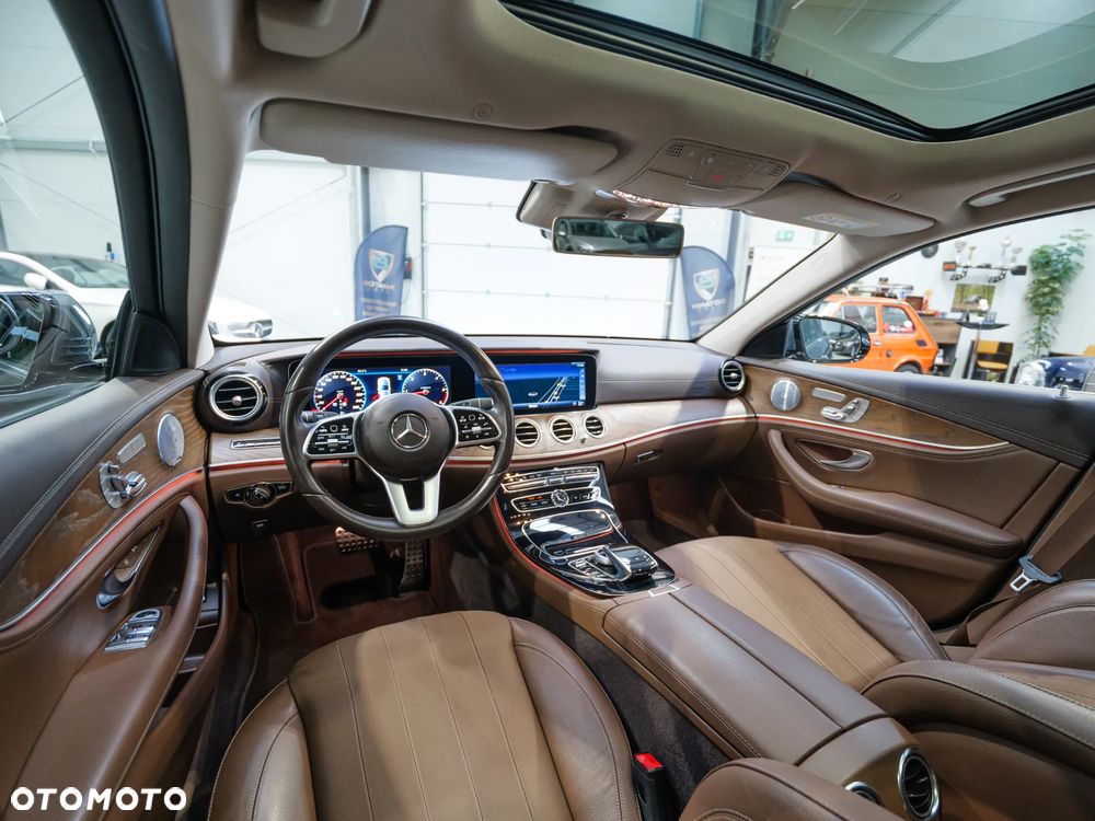 Mercedes-Benz Klasa E 220 d 4-Matic All-Terrain - 16