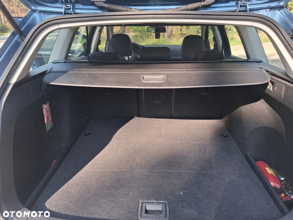 Volkswagen Golf - 11