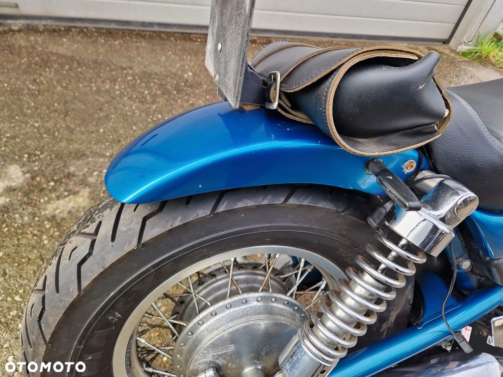 Suzuki Intruder - 21
