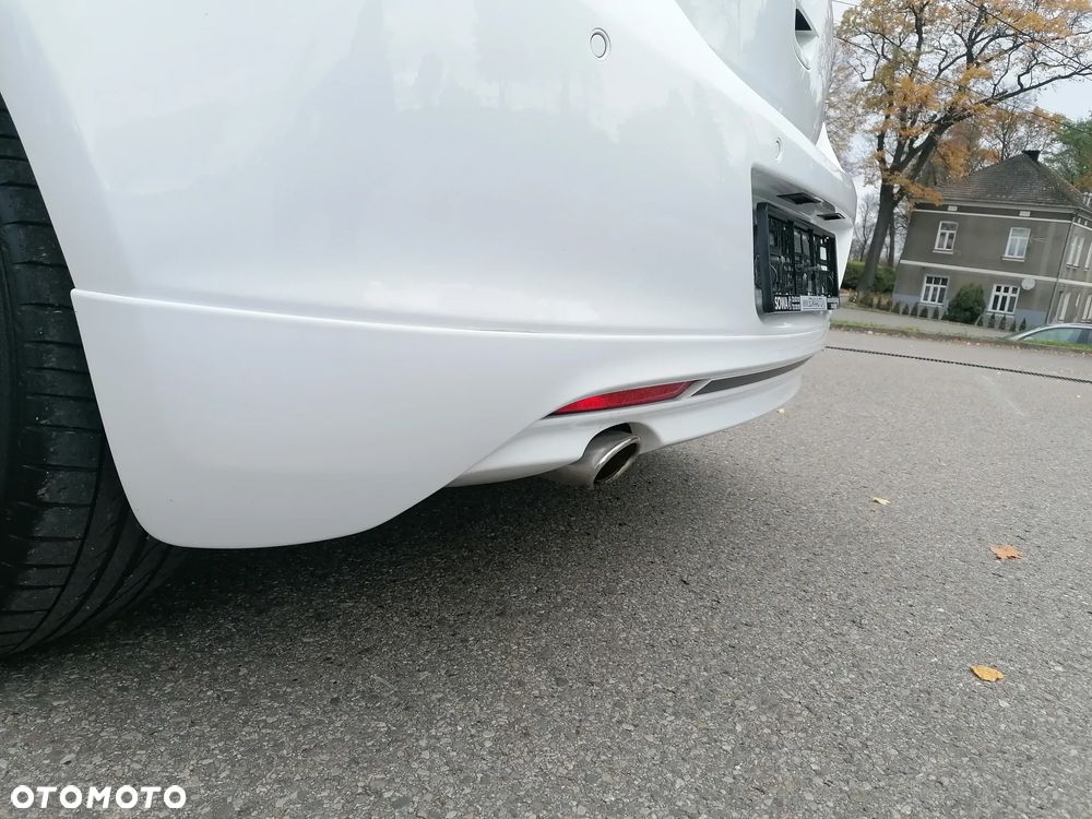 Opel Astra 1.4 Turbo 150 Jahre - 29