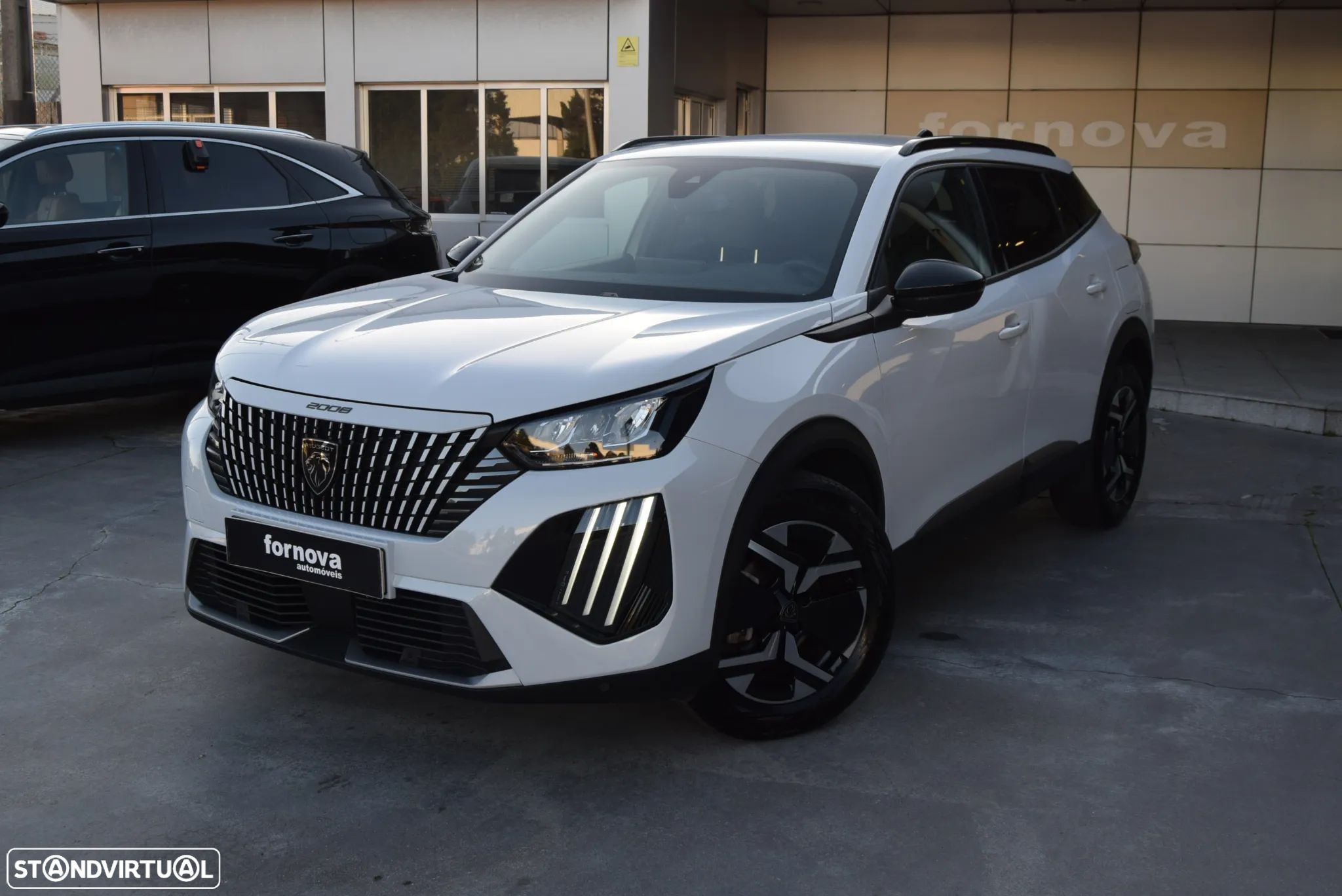 Peugeot 2008 1.2 PureTech Allure Pack EAT8 - 1