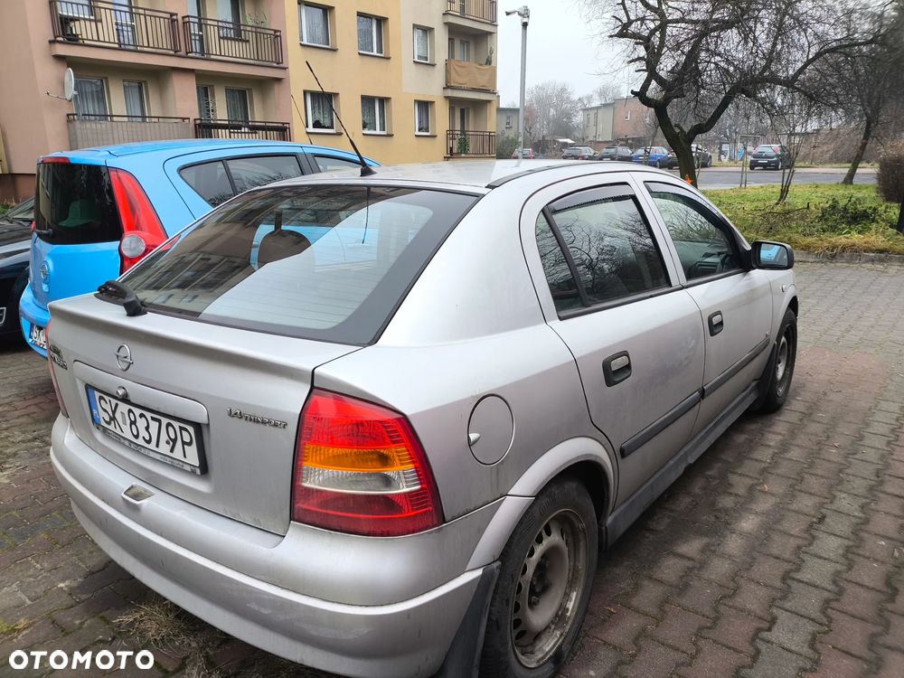 Opel Astra 1.4 - 3