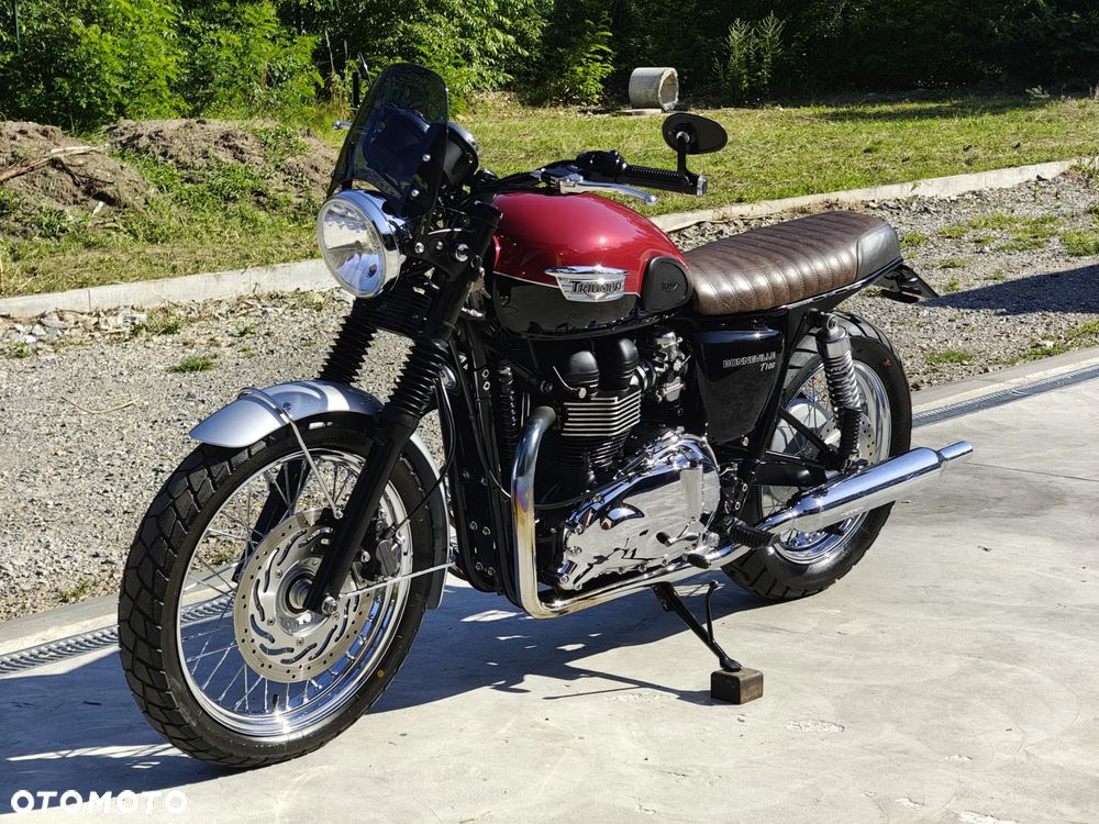 Triumph Bonneville - 13