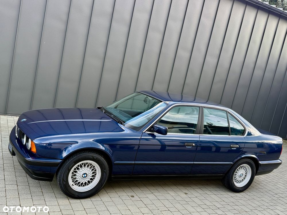 BMW Seria 5 520i - 22