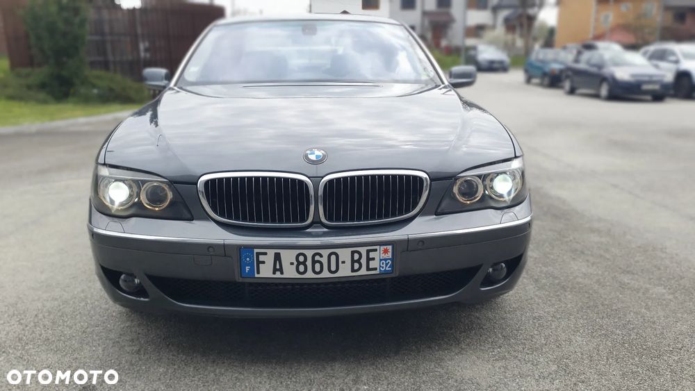 BMW Seria 7 740i - 3