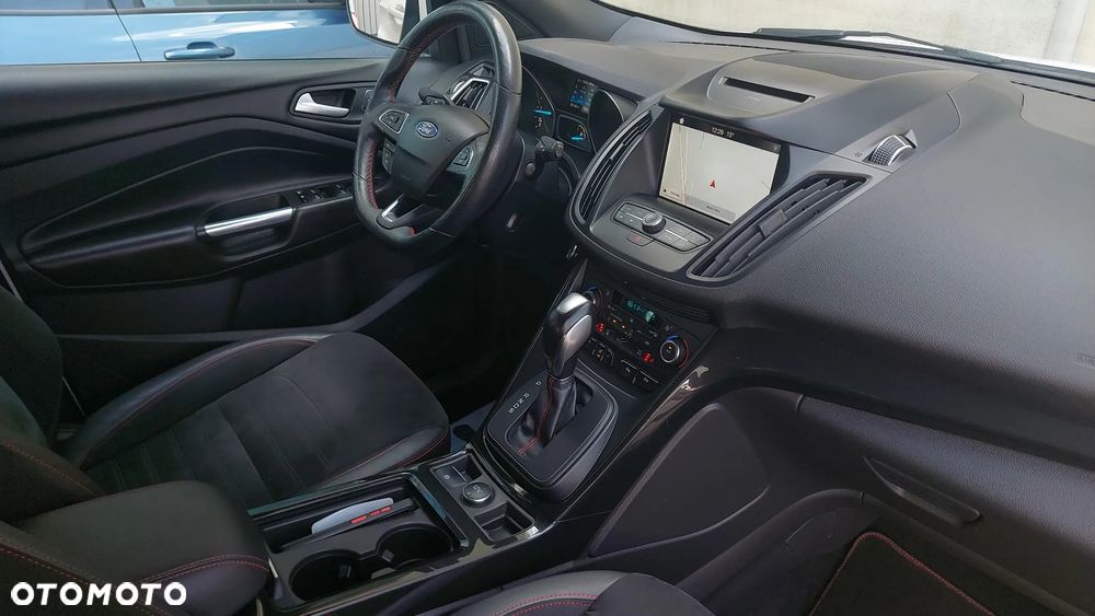 Ford Kuga 2.0 TDCi AWD ST-Line - 27