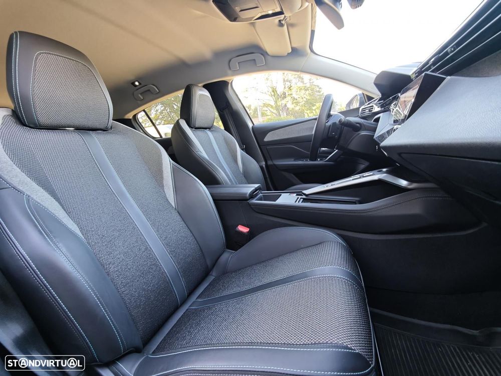 Peugeot 308 1.5 BlueHDi Allure EAT8 - 33