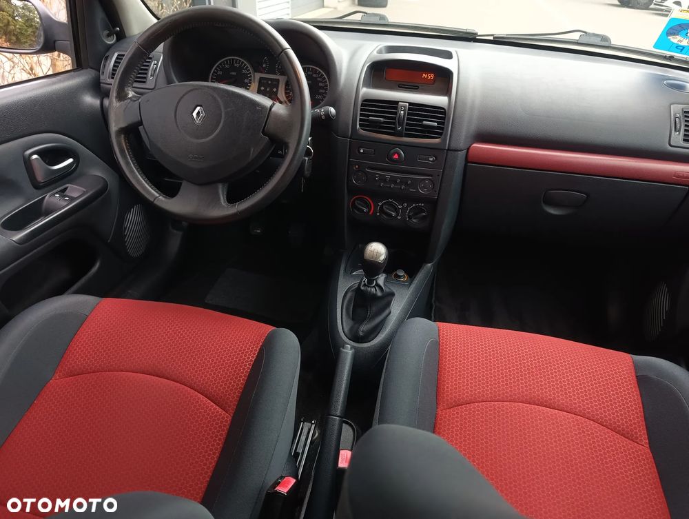 Renault Clio 1.2 16V 75 Dynamique - 13