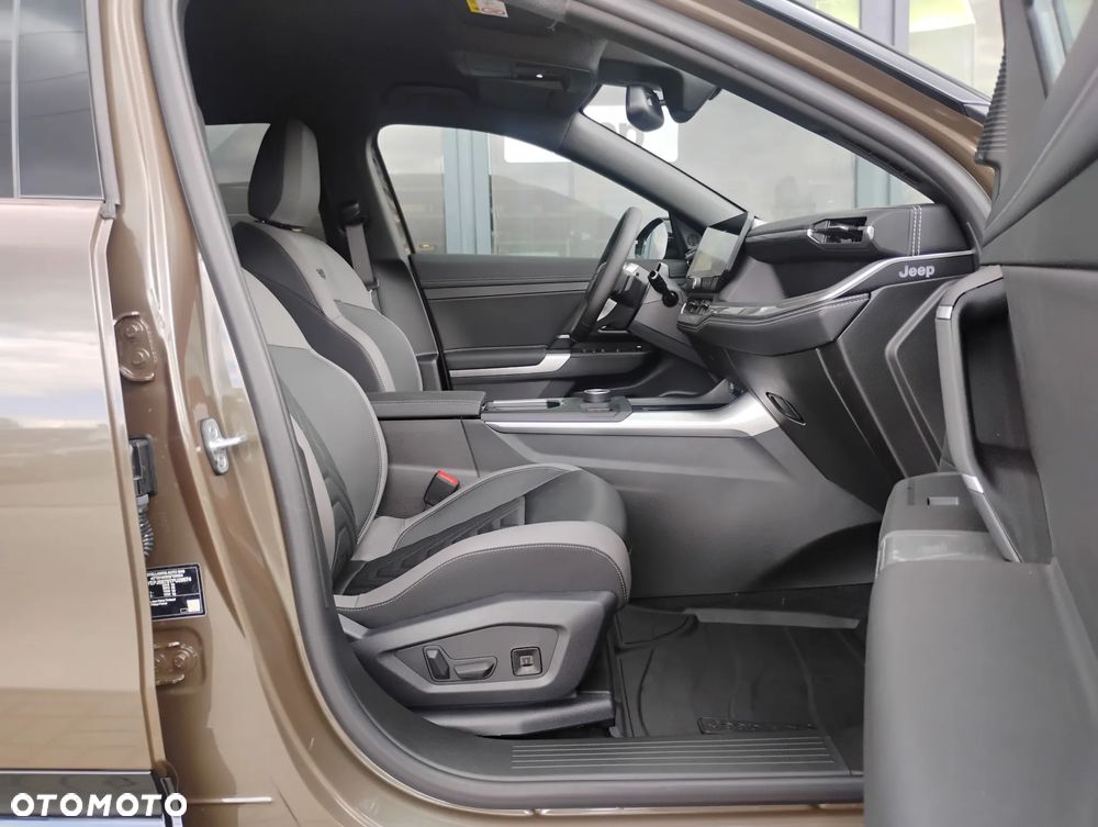 Jeep Compass 1.6 T4 PHEV First Edition FWD DCT - 17