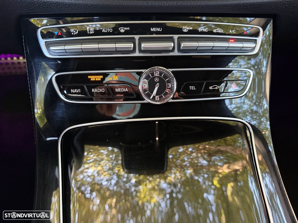 Mercedes-Benz E 220 d 9G-TRONIC AMG Line - 32