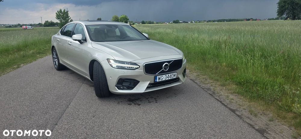 Volvo S90 T5 Momentum - 1