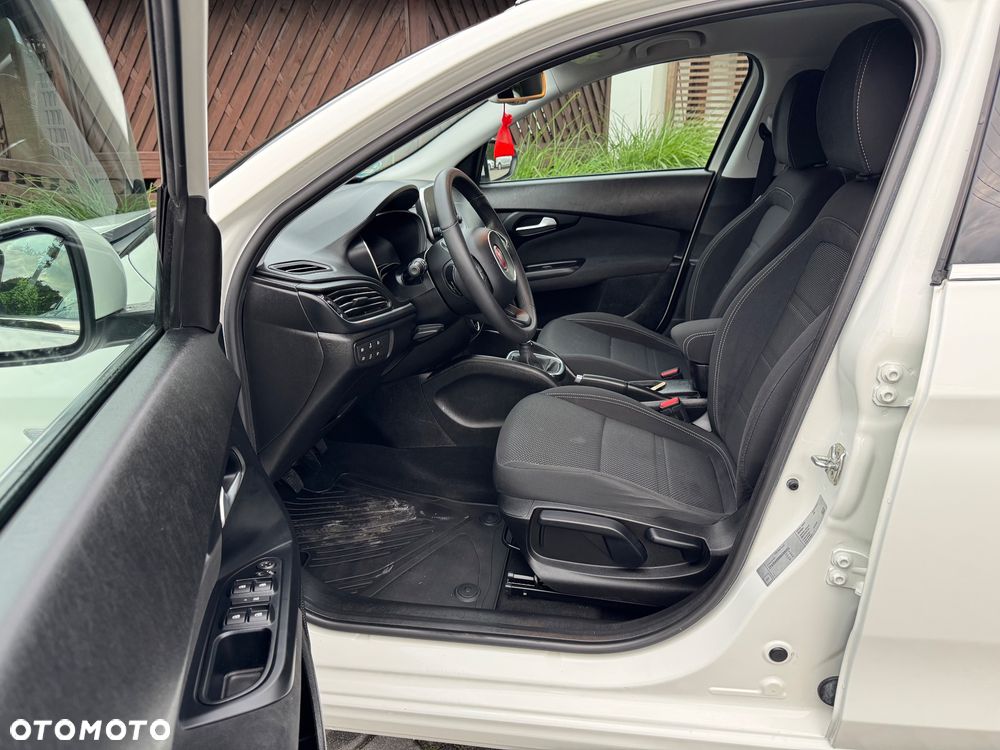 Fiat Tipo - 18